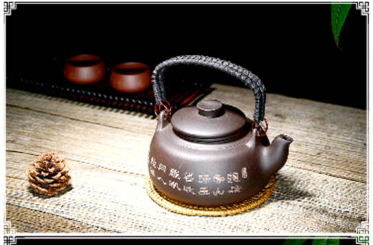 קנקן תה סיני בסגנון קונג פו. צ'יינה באי
